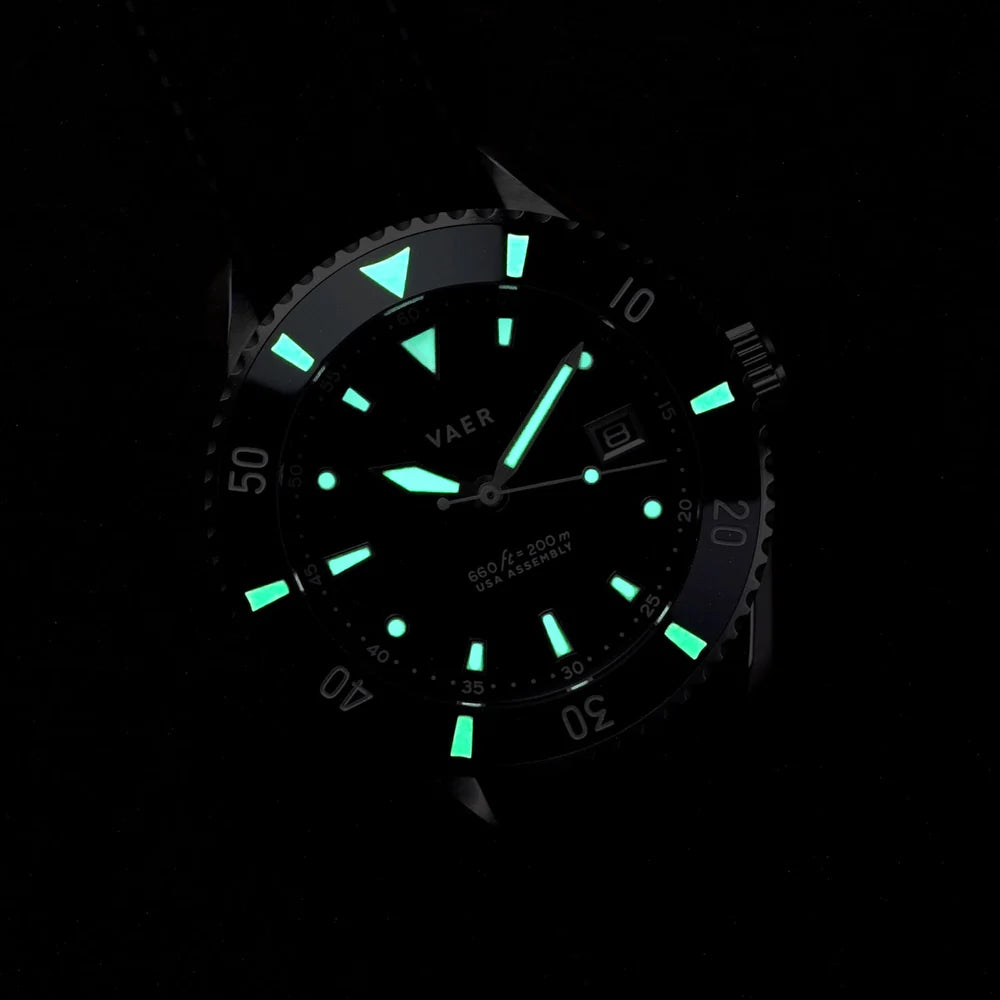 D4 Meridian - Black USA Solar 42mm