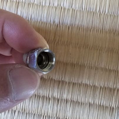 内部の銅線（芯線）がポッキリと折れてしまった同軸コネクタ